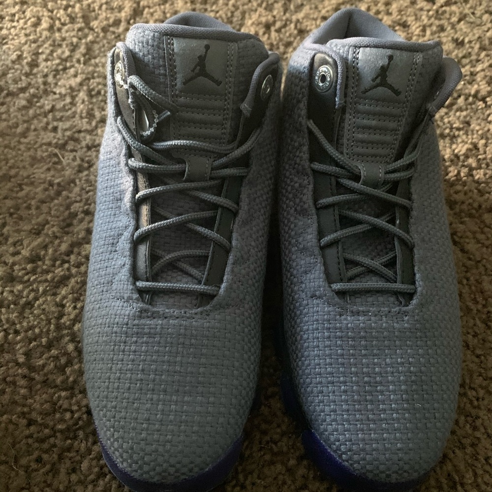 Air Jordan’s women 7.5